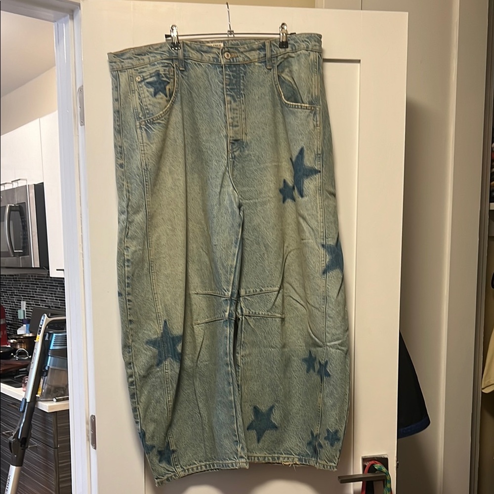 Star Pattern barrel jeans